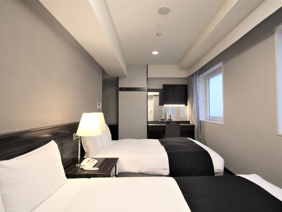 Twin room NonSmoking | Premium bedding, down comforters, desk, blackout drapes