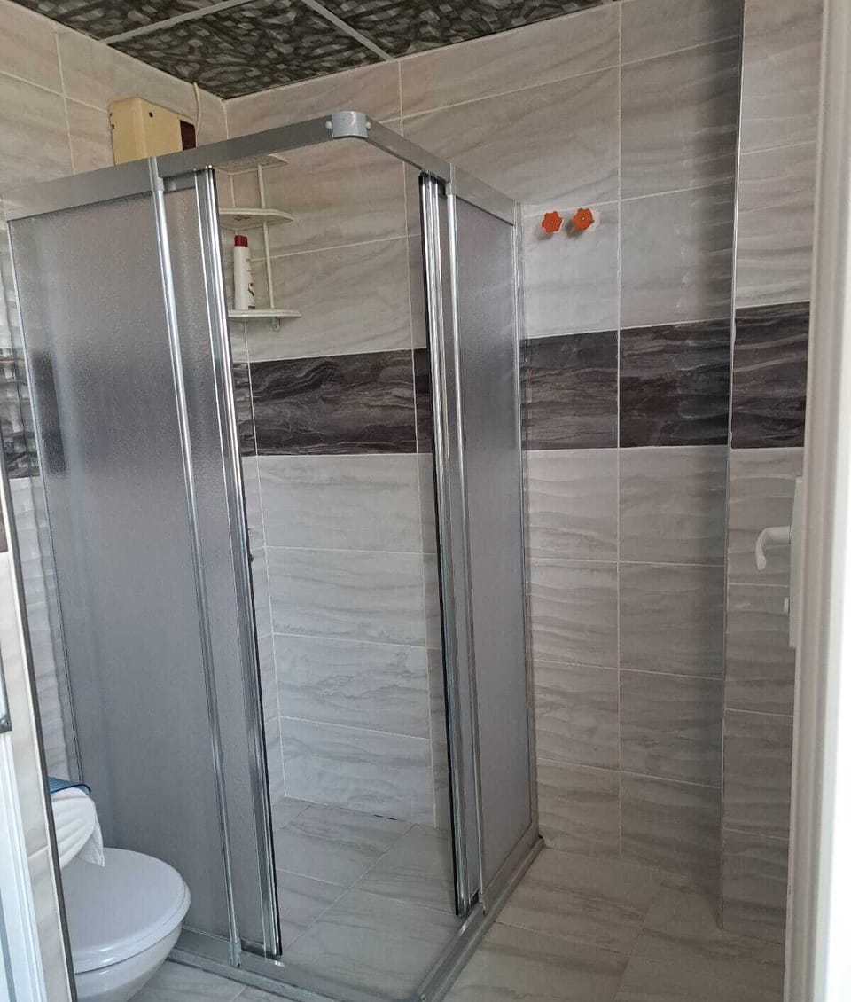Classic Apartment, 1 Bedroom, Kitchen | Bathroom | Hair dryer, slippers, towels, soap