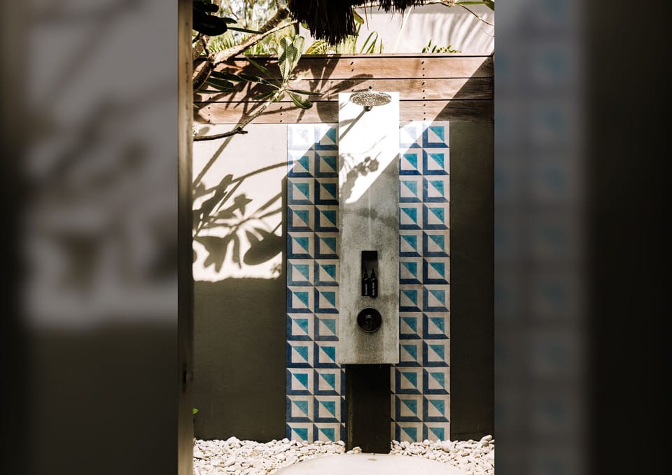 Villa with Garden View Terrace | Bathroom shower