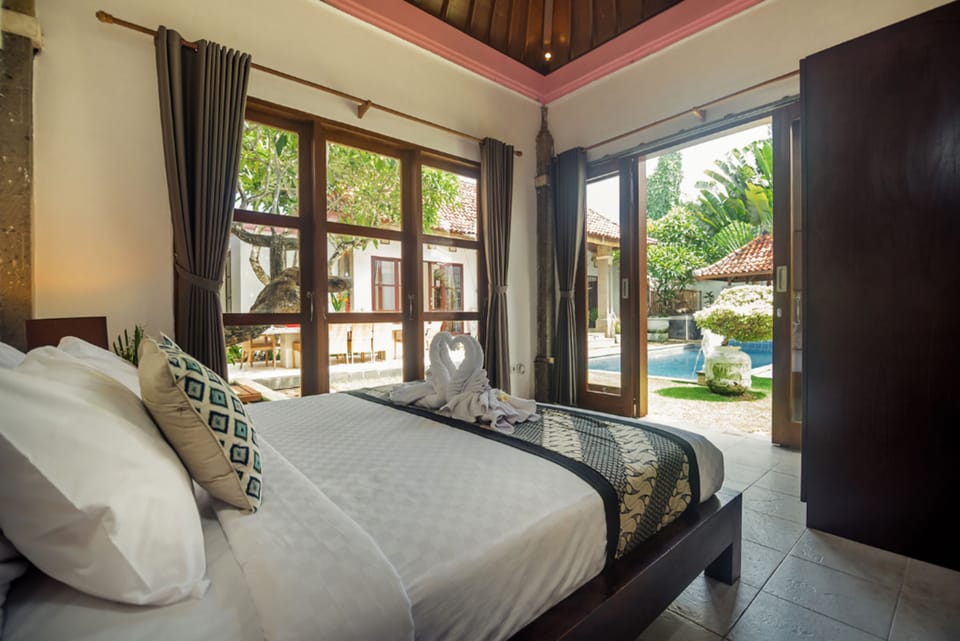 Family Villa | 7 bedrooms, in-room safe, desk, blackout drapes