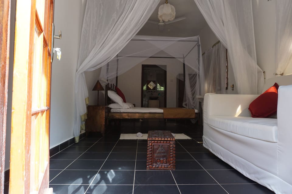 Standard Room | Minibar, individually decorated, individually furnished