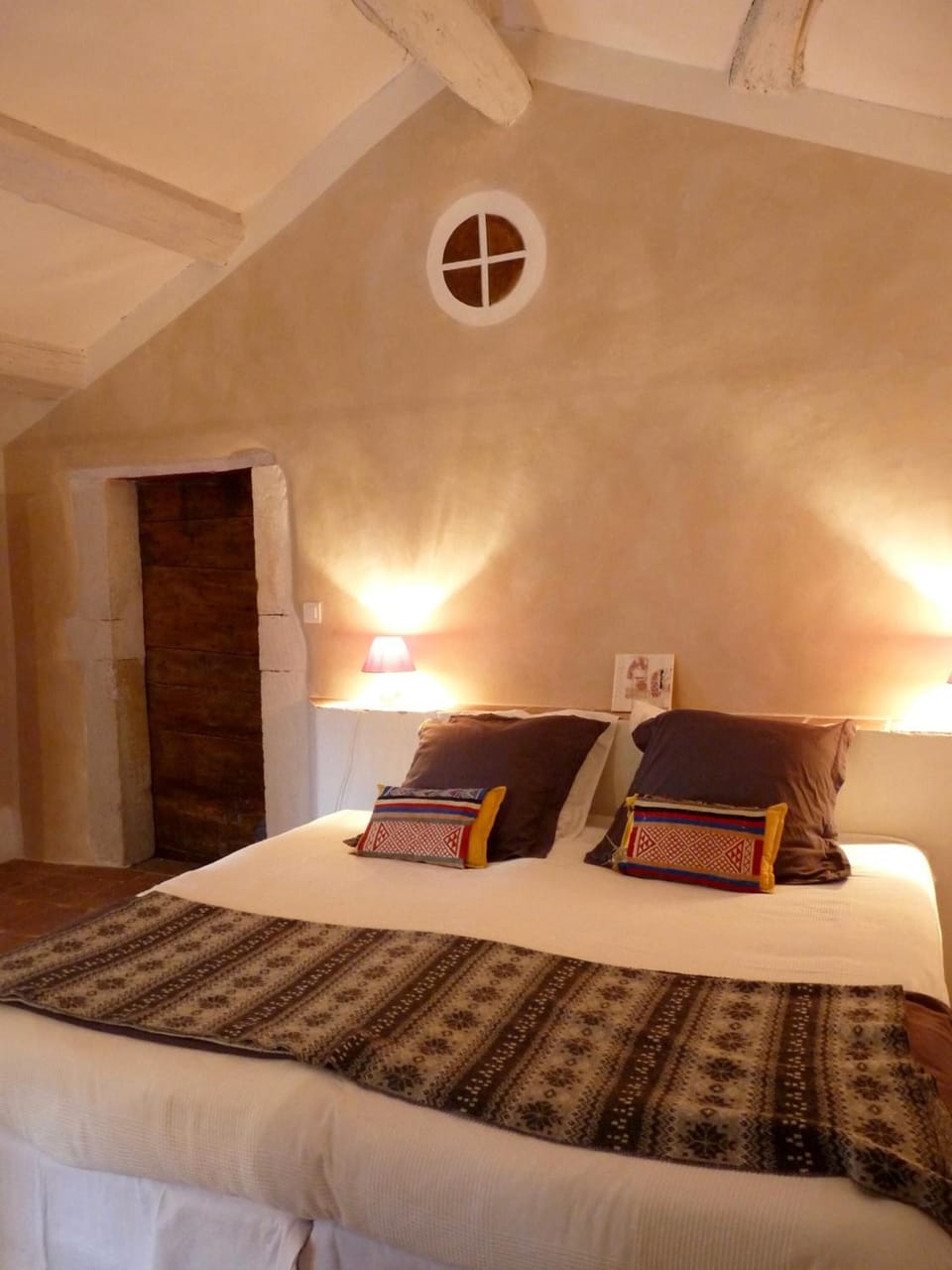 Individually decorated, individually furnished, soundproofing