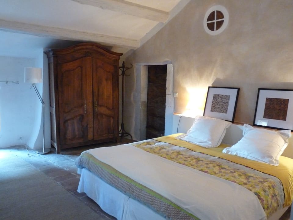 Suite (Terre d'Ombre) | Individually decorated, individually furnished, soundproofing