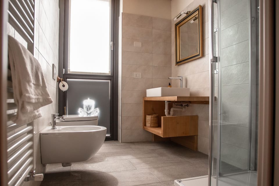 Superior Room | Bathroom | Towels