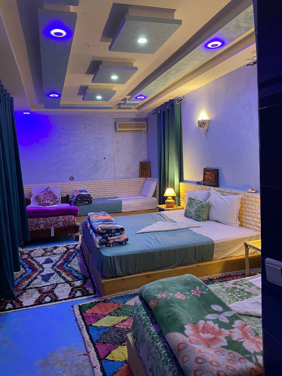 Quadruple Room | Individually furnished, free WiFi, bed sheets