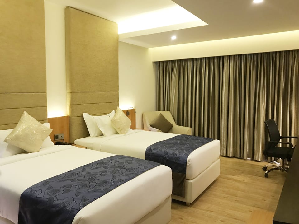 Executive Double or Twin Room | Egyptian cotton sheets, premium bedding, down comforters, pillowtop beds