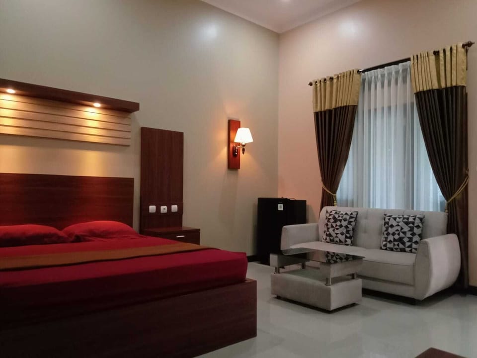 Egyptian cotton sheets, premium bedding, down comforters