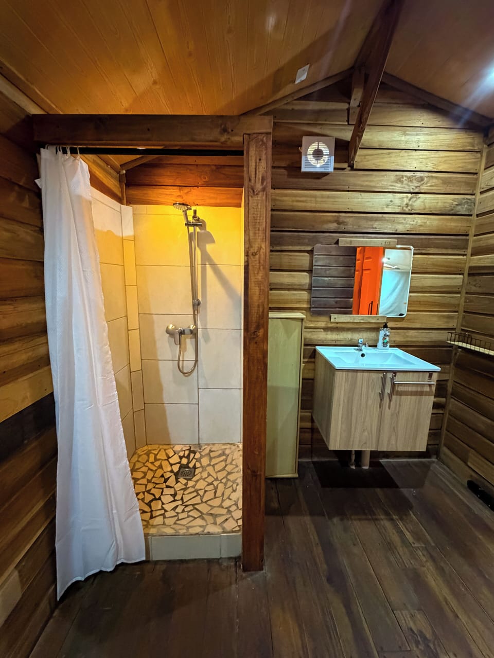 Comfort Studio Suite, Pool Access | Bathroom
