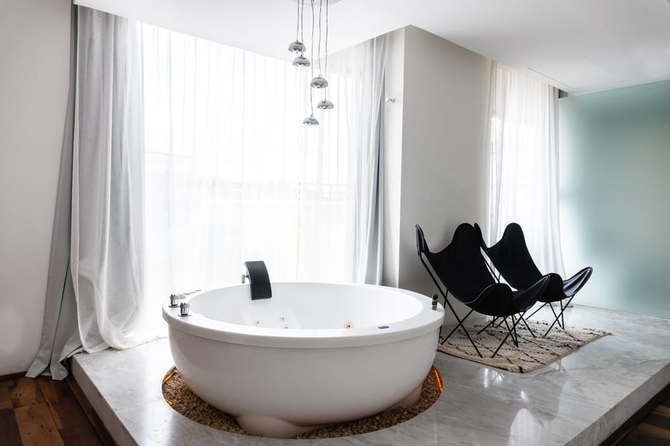 Master Suite | 1 bedroom, hypo-allergenic bedding, in-room safe, desk