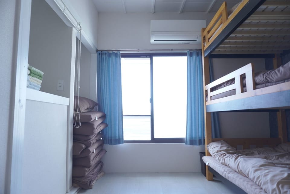 Economy House, Mixed Dorm | Blackout drapes, iron/ironing board (on request), WiFi (free)