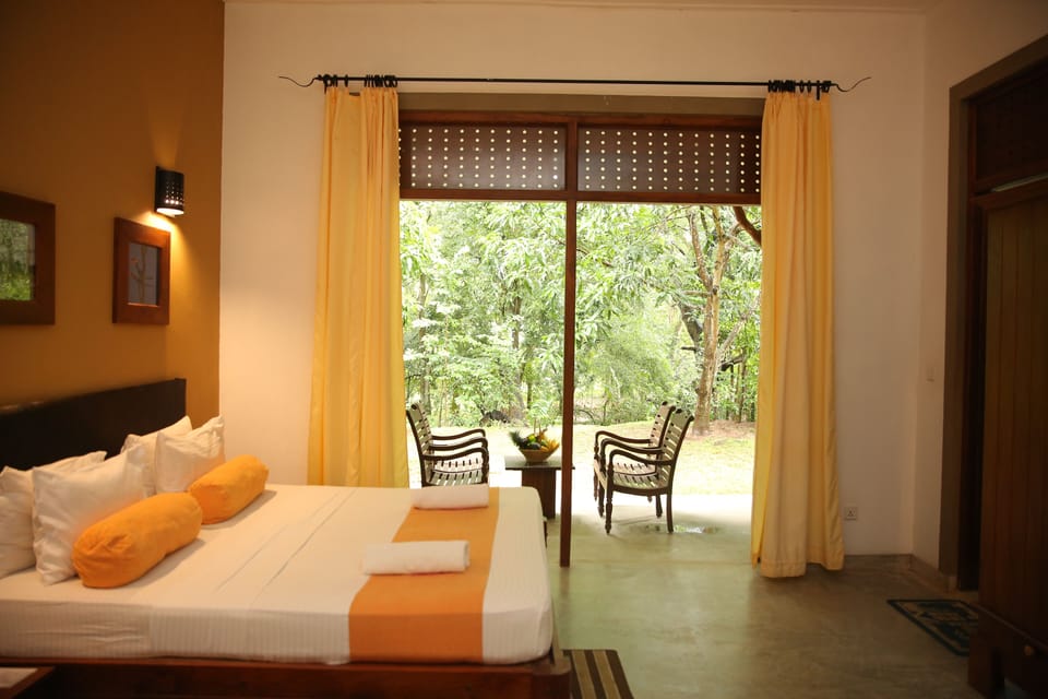Family Quadruple Room | In-room safe, laptop workspace, soundproofing, free WiFi