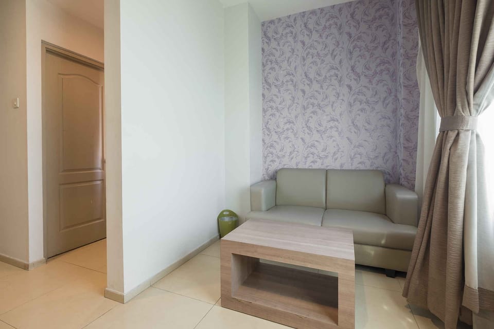Executive Room, 1 Double Bed, City View | Premium bedding, individually decorated, desk, laptop workspace