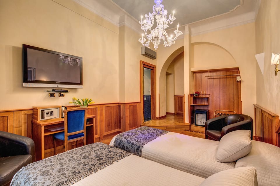 Premium bedding, minibar, in-room safe, desk