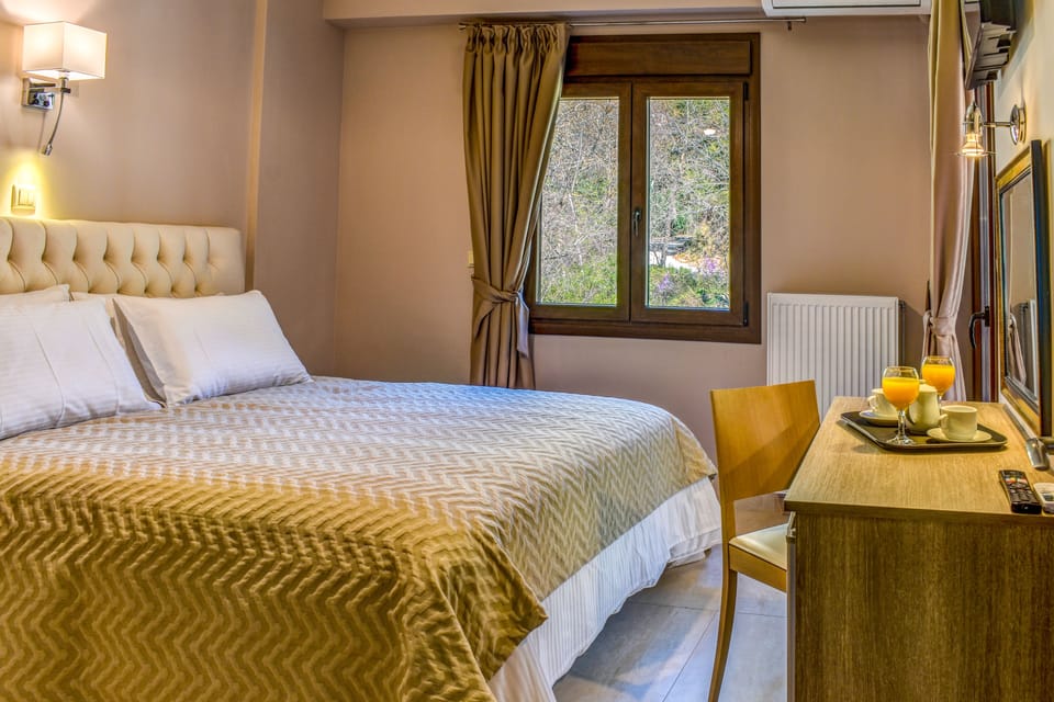 1 bedroom, minibar, individually decorated, individually furnished