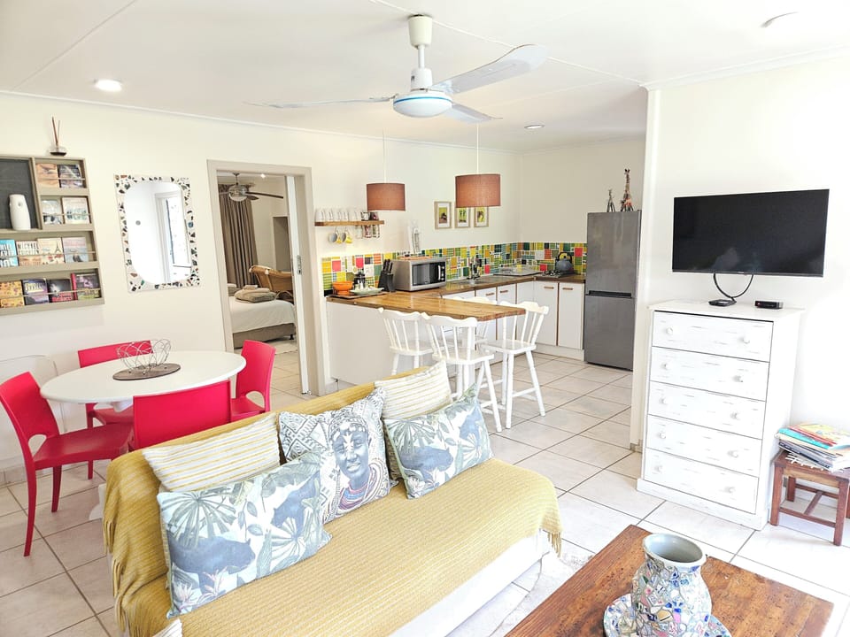 Luxury Self-Catering Garden COTTAGE 2  | Living area | Flat-screen TV, DVD player, toys