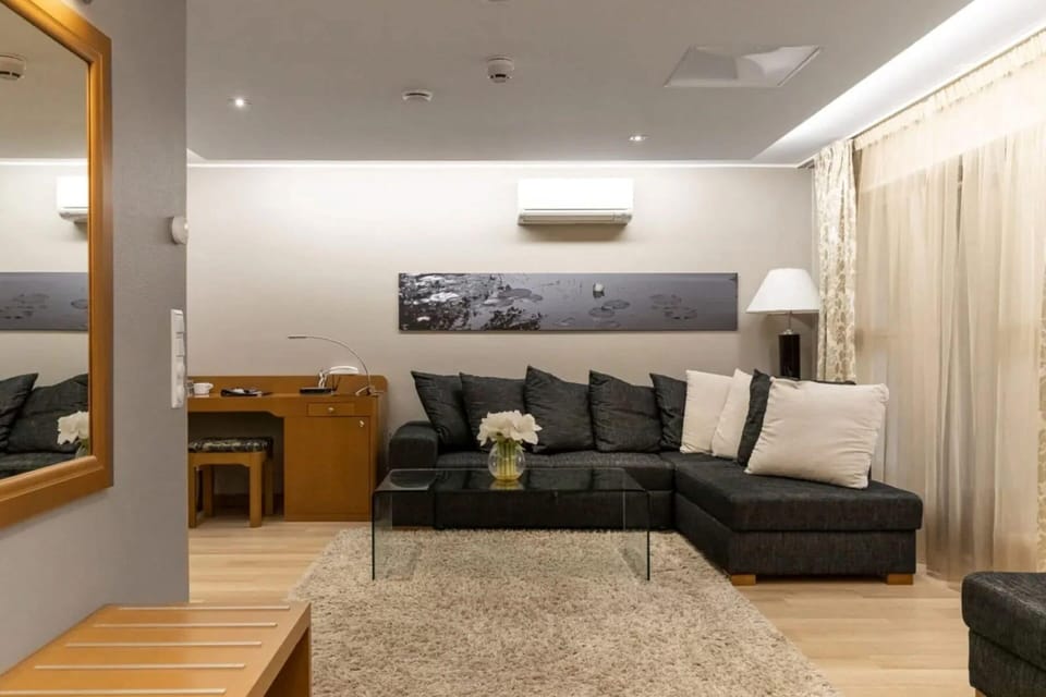 Suite, Terrace, Lake View (sauna) | Egyptian cotton sheets, premium bedding, minibar, in-room safe