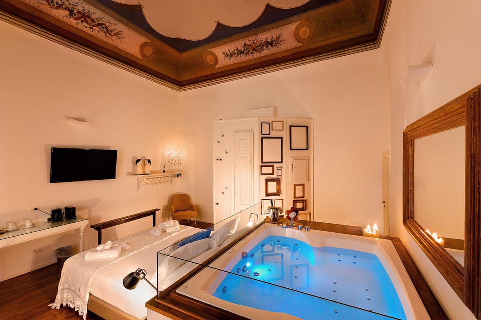 Exclusive Suite, Jetted Tub (Turkish Bath) | City view