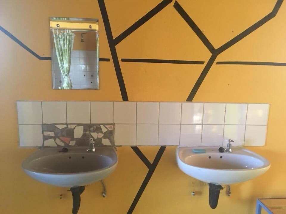 Basic Tent | Bathroom | Shower, rainfall showerhead, free toiletries, towels
