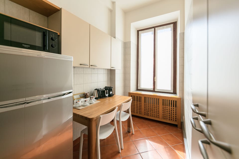Apartment, 3 Bedrooms | Private kitchen | Fridge, microwave, oven, stovetop