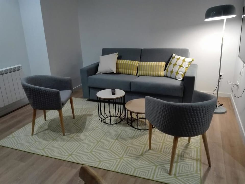 Apartment, 2 Bedrooms | Living room | Flat-screen TV