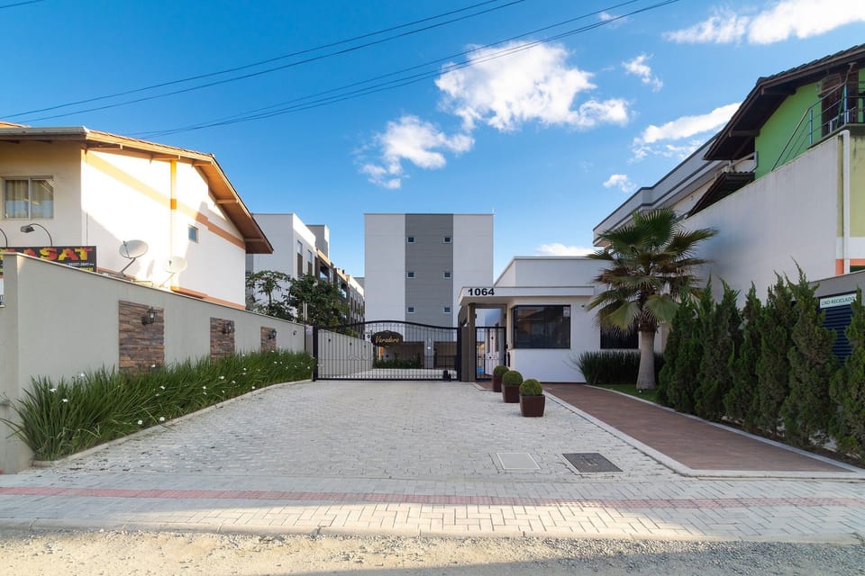 Apartment, 2 Bedrooms | Property grounds