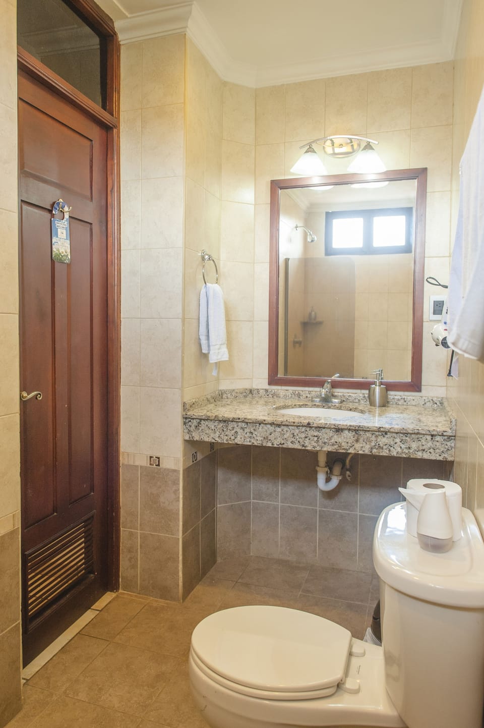 Standard Double Room | Bathroom sink
