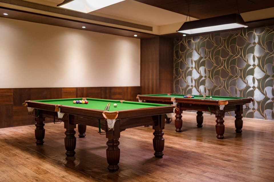 Crescent Spa And Resorts Indore Hotel in India