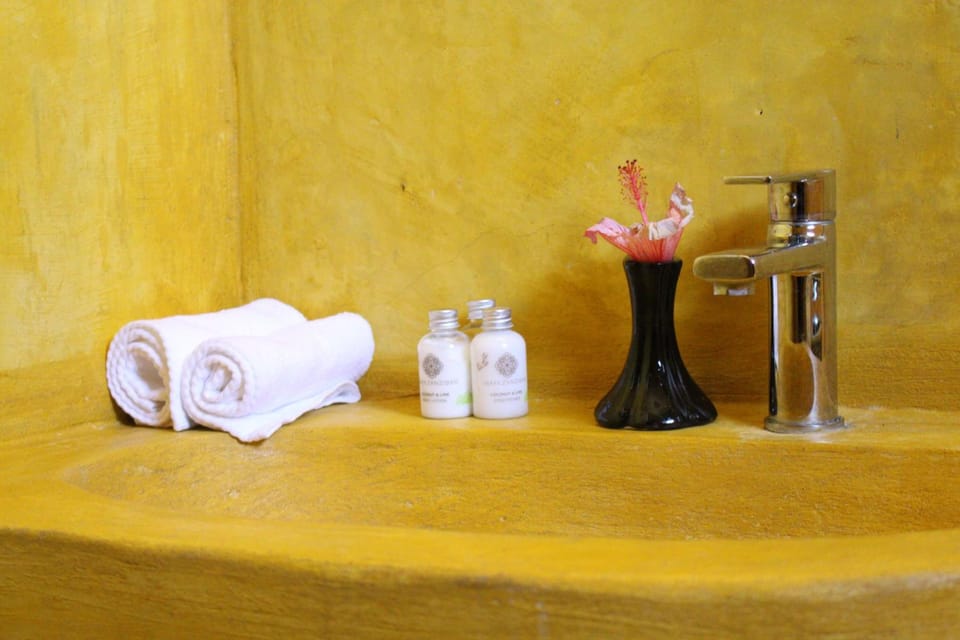 Shower, free toiletries, slippers, bidet