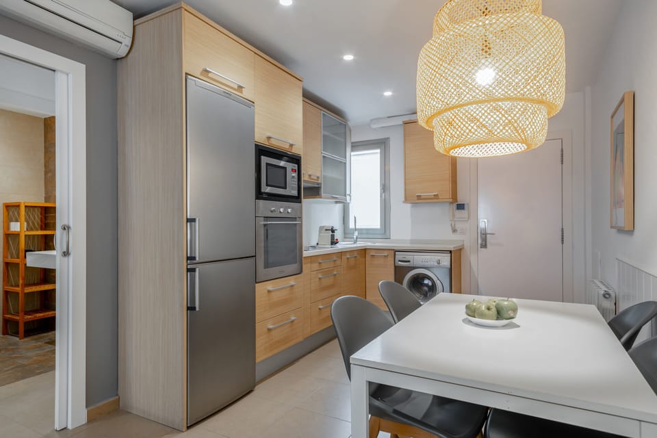 Apartment, 2 Bedrooms, Private Bathroom | Private kitchen | Fridge, microwave, stovetop, dishwasher