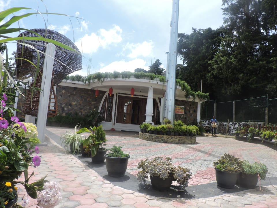 White Tower Villa  Sri Lanaka Hotel in Nuwara Eliya