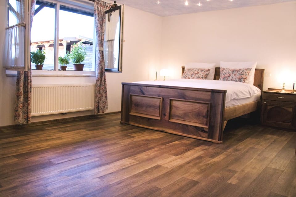Lola&Kenza room (two connected rooms with an ensuite bathroom)