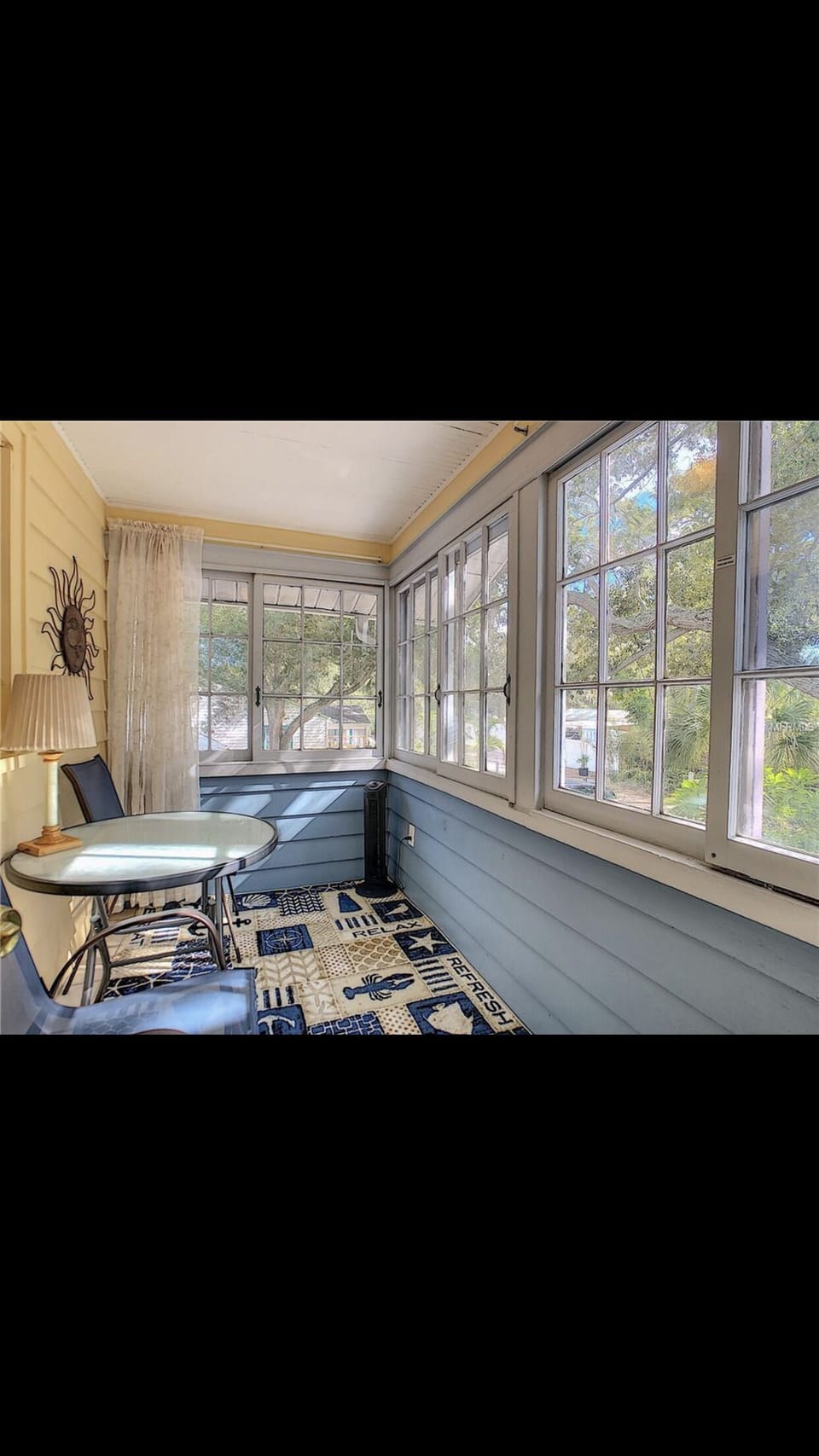 Enclosed porch area 