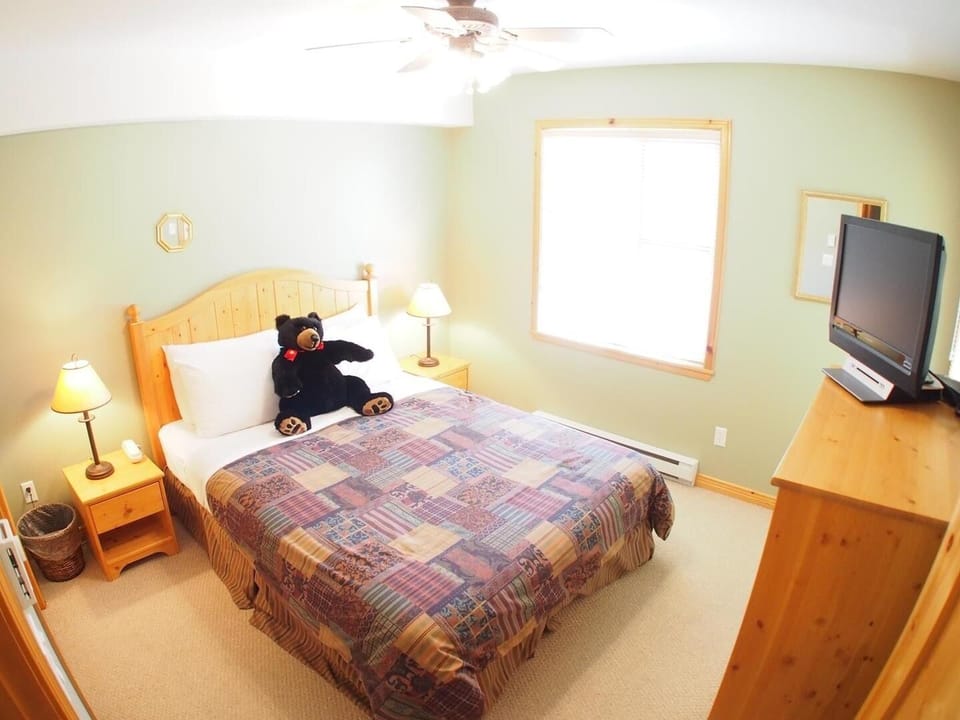 Condo, 2 Bedrooms | 2 bedrooms, laptop workspace, WiFi (free), individually decorated
