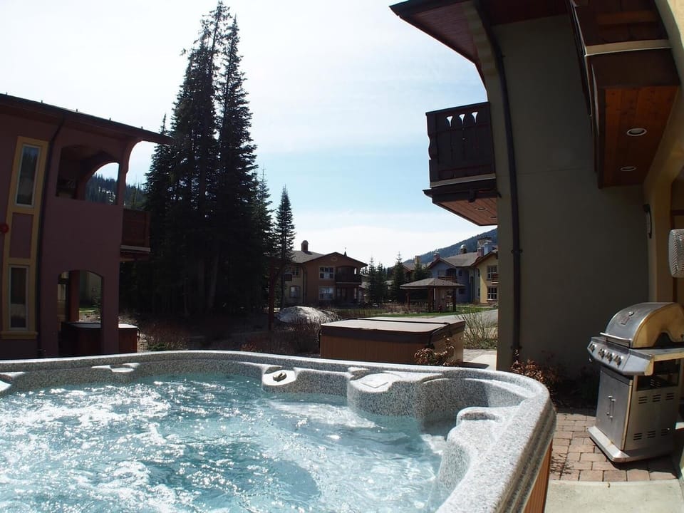Condo, 2 Bedrooms | Outdoor spa tub