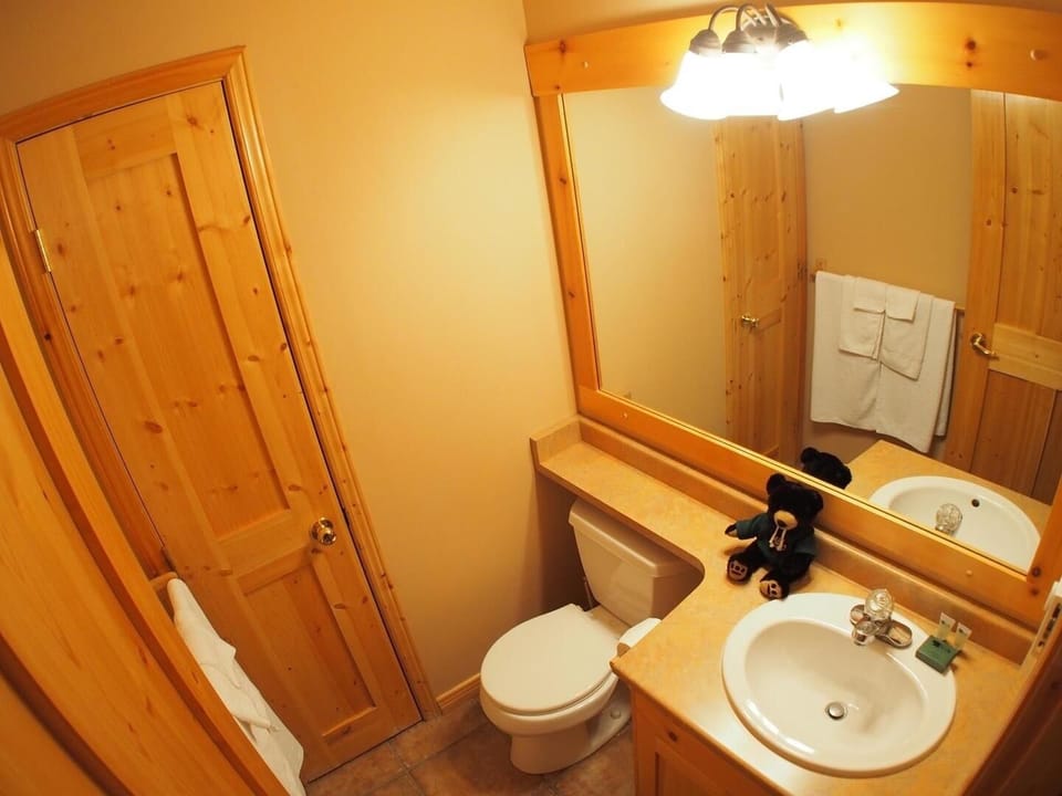 Crystal Forest #07 By Bear Country Apartment in British Columbia