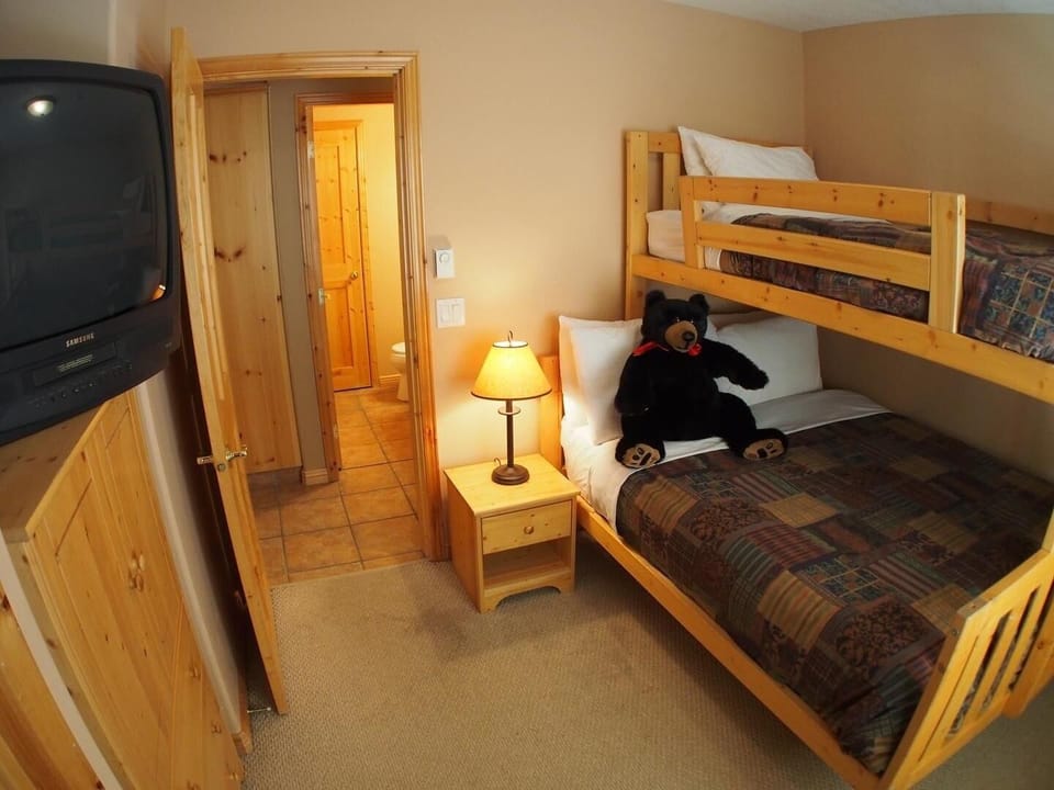 Condo, 3 Bedrooms | 3 bedrooms, WiFi (free), individually decorated, individually furnished