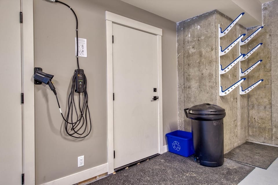 Townhome, 3 Bedrooms | Interior