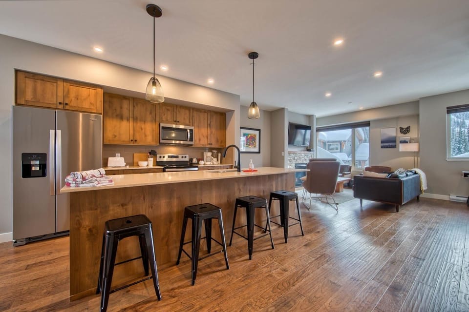Townhome, 3 Bedrooms | Private kitchen