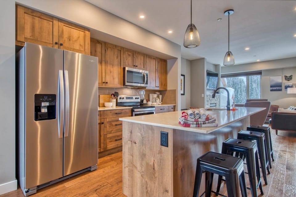 Townhome, 3 Bedrooms | Private kitchen