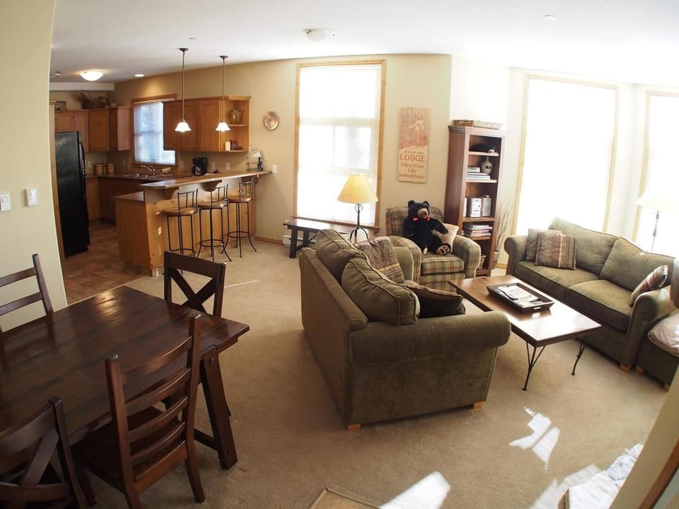 Condo, 3 Bedrooms | Living area | TV