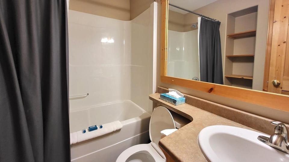 Crystal Forest #11 By Bear Country Apartment in British Columbia