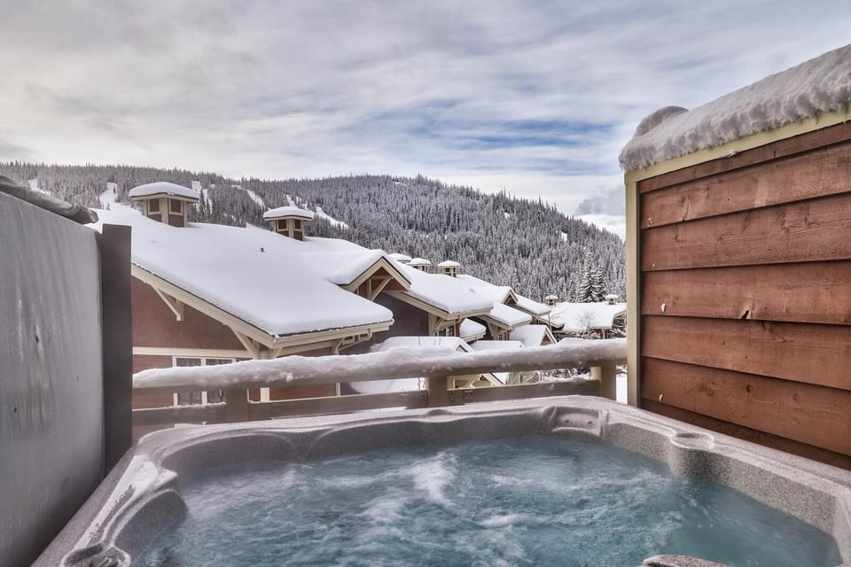 Condo, 3 Bedrooms | Outdoor spa tub