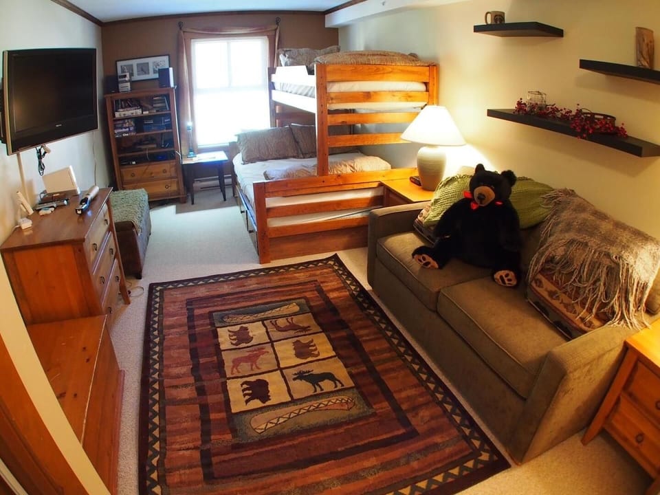 Fireside Lodge #409 Apartment in British Columbia