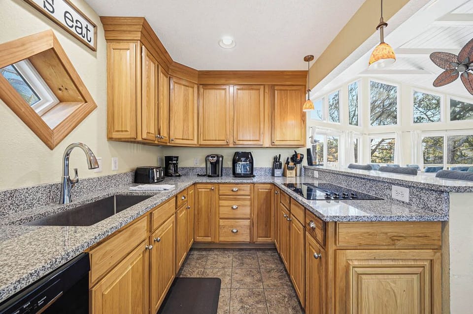 Top-Level Kitchen with Bar (seats 3)