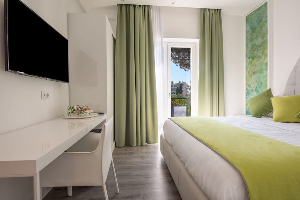 Deluxe Double Room | Premium bedding, down comforters, memory foam beds, minibar