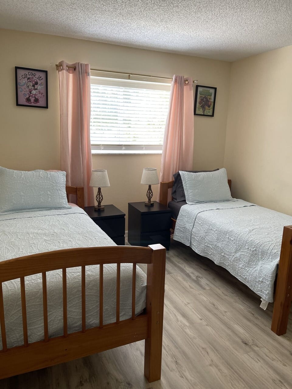 House | 5 bedrooms, individually decorated, individually furnished