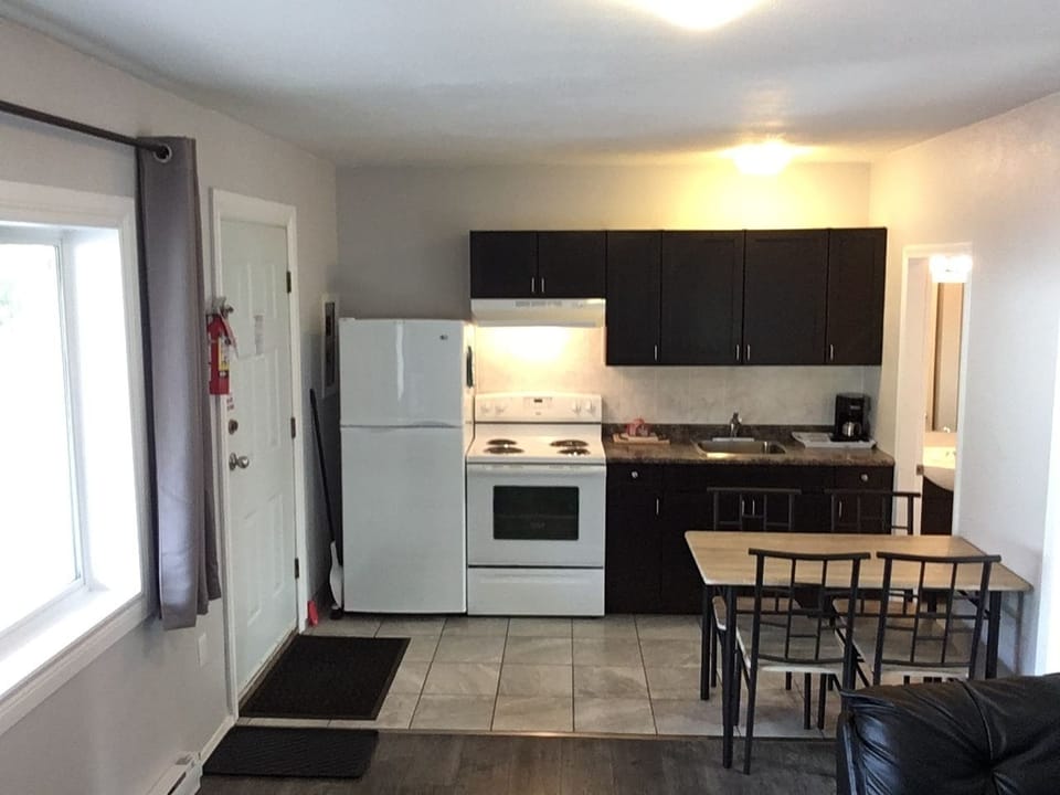 Superior Room (Downstairs) | Private kitchen | Coffee/tea maker, fridge