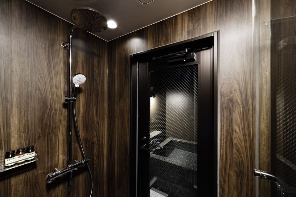 Bathroom shower