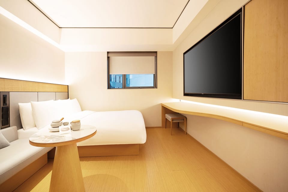 Business Double Room | Minibar, desk, blackout drapes, iron/ironing board (on request)