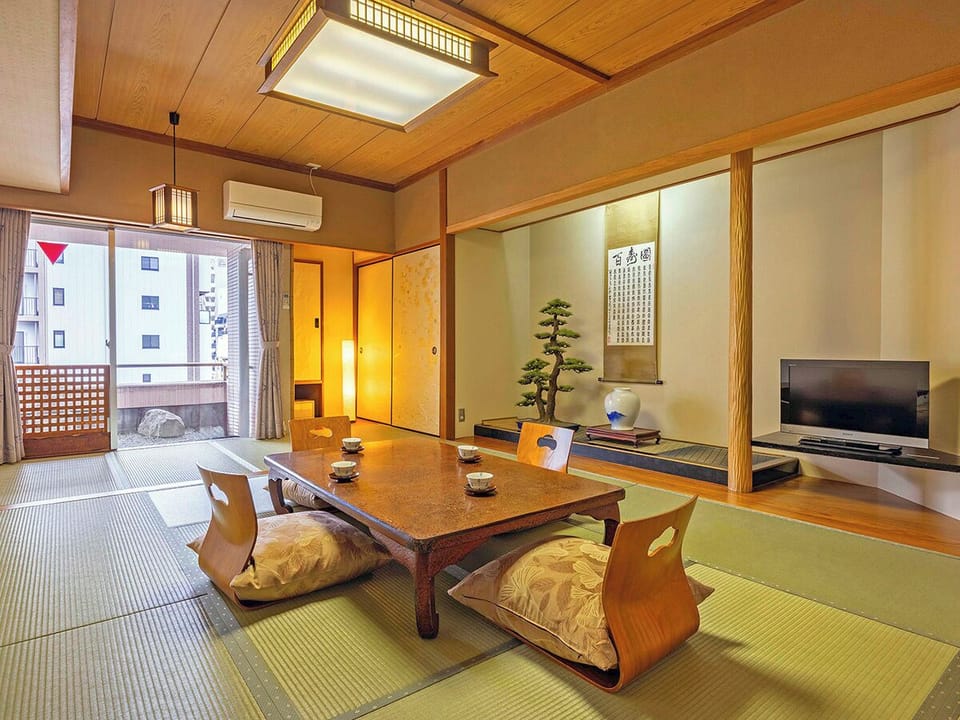In-room safe, iron/ironing board, free WiFi, bed sheets